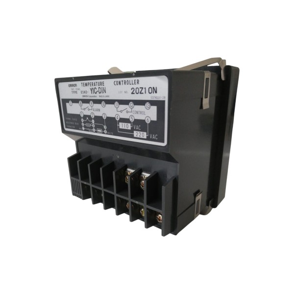 Temperaturregler 0-300 °C 110/220 V DIN